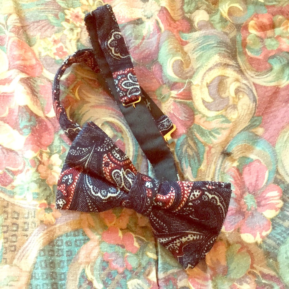 H&M bowtie